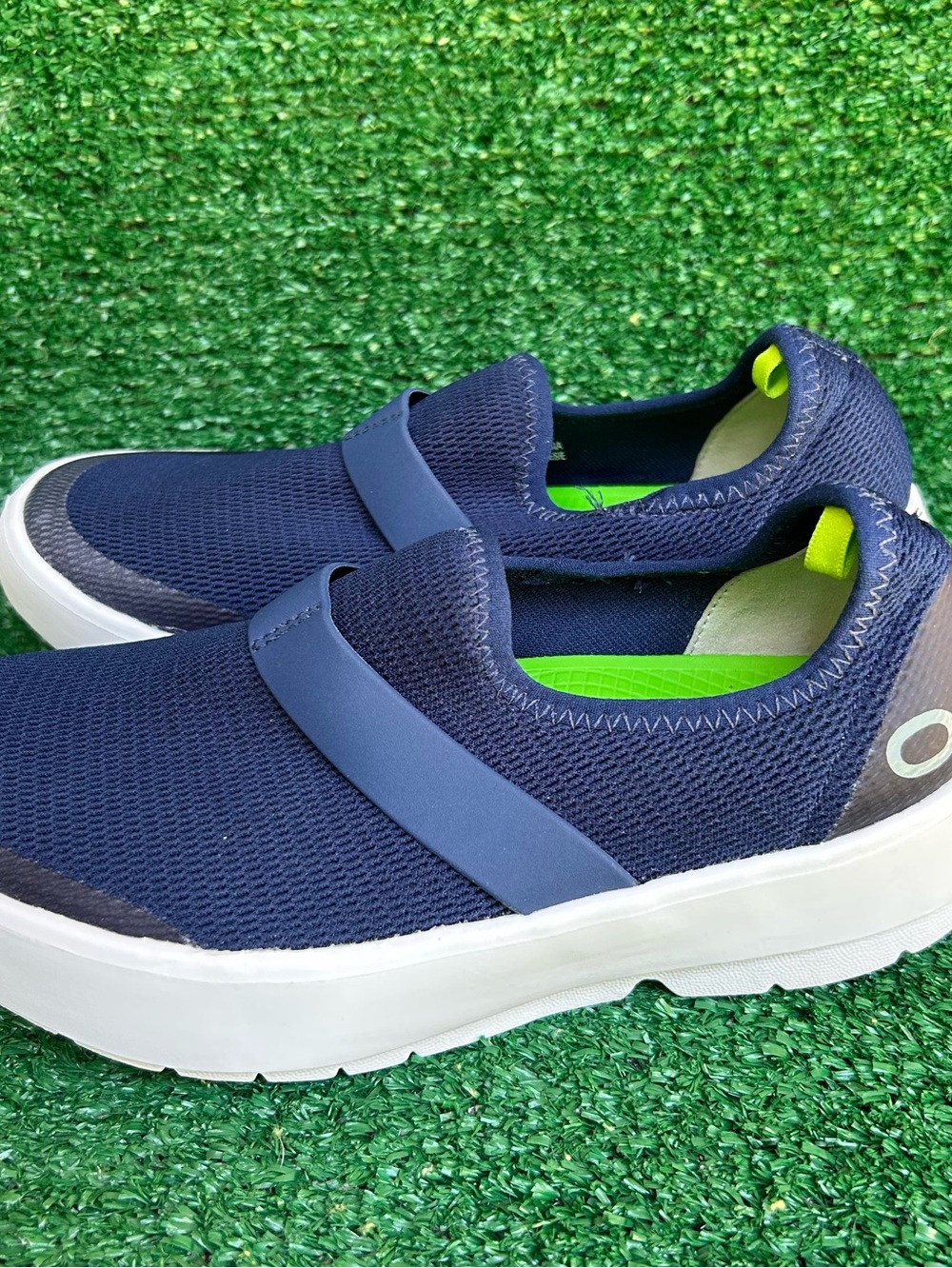 OOFOS OOMG Low Mesh Women's Size 5 US Navy Blue Recovery Shoes 7012022-10